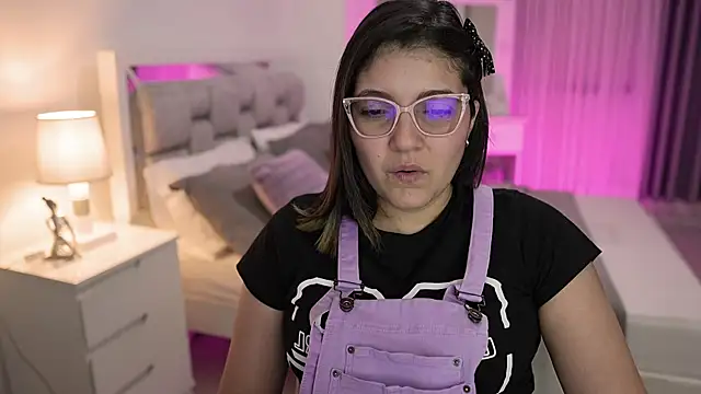 Camilaa bueno online show from January 19, 12:06 am