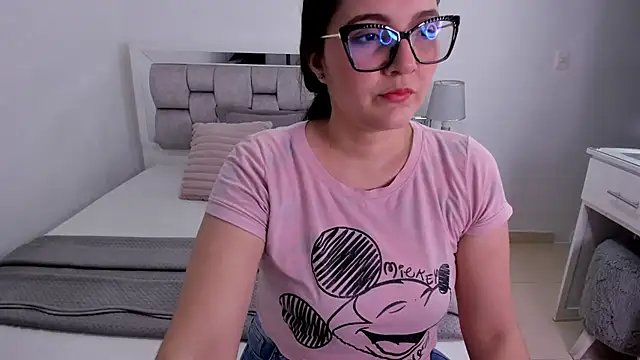 Camilaa bueno online show from June 27, 1:32 am