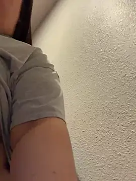 Snapshot of avarckssss chatting on January 19, 2:15 am avarckssss online show from January 19, 2:15 am