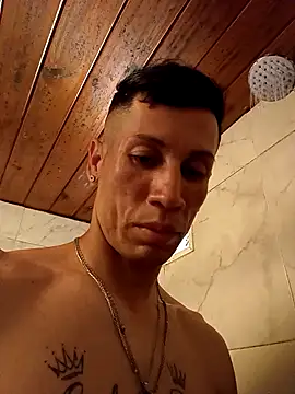 Snapshot of FlacoDani chatting on December 4, 4:27 pm FlacoDani online show from December 4, 4:27 pm