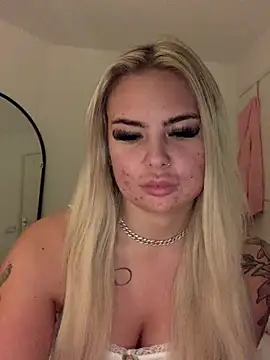 Snapshot of UKJuicyPrincess chatting on December 22, 6:26 pm UKJuicyPrincess online show from December 22, 6:26 pm