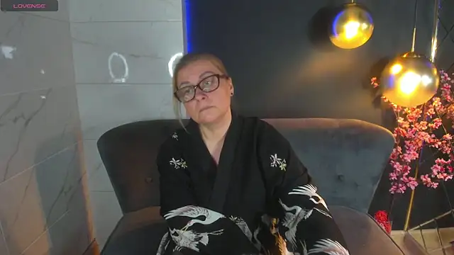 Snapshot of AlexandraKind chatting on January 30, 5:06 pm AlexandraKind online show from January 30, 5:06 pm