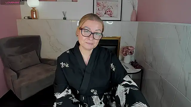 Snapshot of AlexandraKind chatting on January 30, 8:31 pm AlexandraKind online show from January 30, 8:31 pm