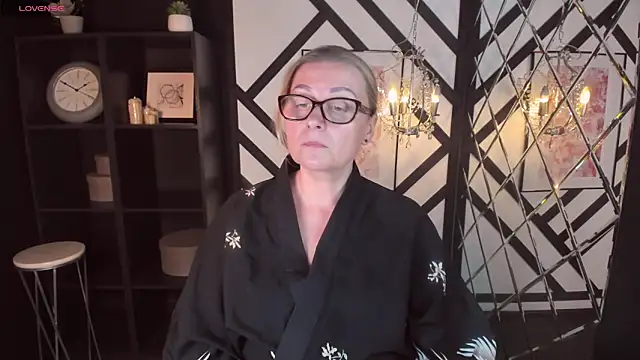 Snapshot of AlexandraKind chatting on February 5, 4:36 pm AlexandraKind online show from February 5, 4:36 pm