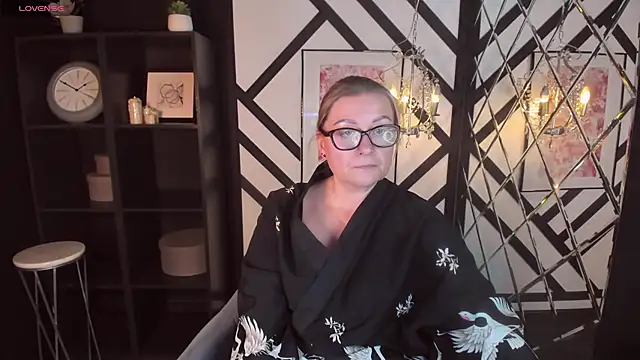 Snapshot of AlexandraKind chatting on February 6, 8:34 pm AlexandraKind online show from February 6, 8:34 pm