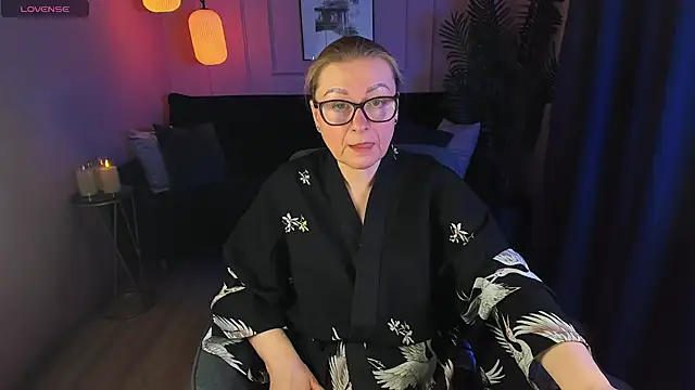 Snapshot of AlexandraKind chatting on February 15, 8:43 pm AlexandraKind online show from February 15, 8:43 pm