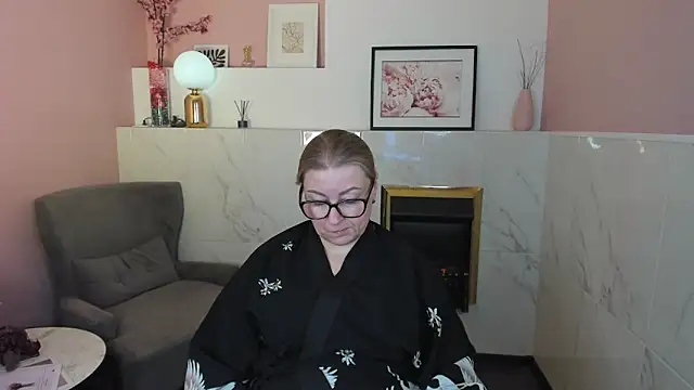 Snapshot of AlexandraKind chatting on March 14, 3:15 am AlexandraKind online show from March 14, 3:15 am