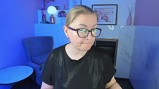 Snapshot of AlexandraKind chatting on March 15, 7:59 pm AlexandraKind online show from March 15, 7:59 pm