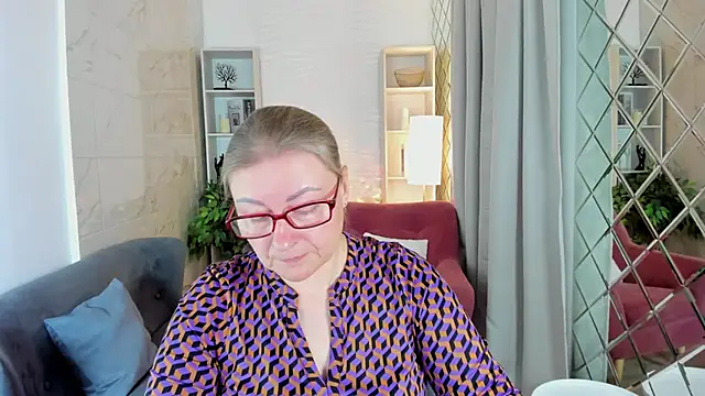 Snapshot of AlexandraKind chatting on October 10, 2:05 pm AlexandraKind online show from October 10, 2:05 pm