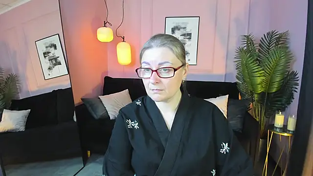 Snapshot of AlexandraKind chatting on October 16, 1:45 pm AlexandraKind online show from October 16, 1:45 pm