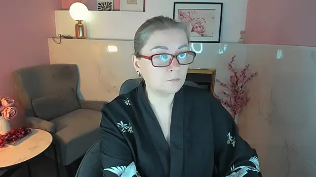 Snapshot of AlexandraKind chatting on November 13, 8:41 pm AlexandraKind online show from November 13, 8:41 pm