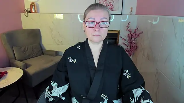 Snapshot of AlexandraKind chatting on November 23, 1:44 pm AlexandraKind online show from November 23, 1:44 pm