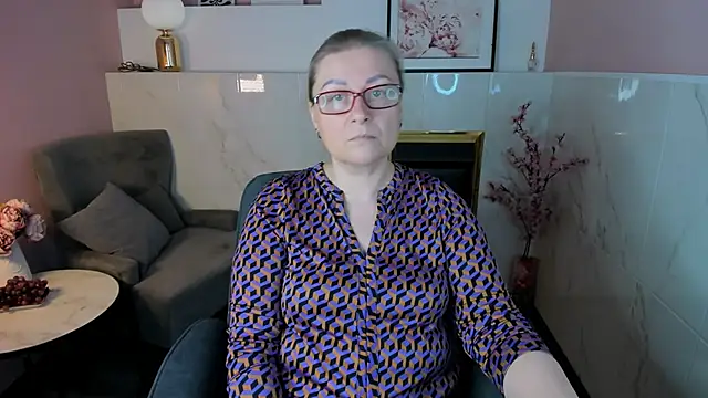 Snapshot of AlexandraKind chatting on December 3, 2:15 pm AlexandraKind online show from December 3, 2:15 pm