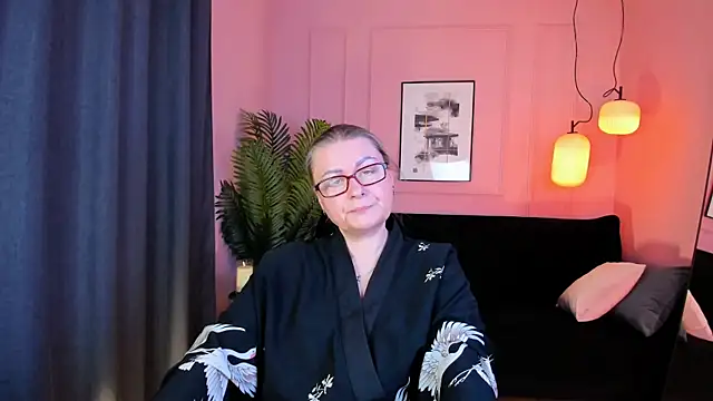 Snapshot of AlexandraKind chatting on December 13, 7:53 pm AlexandraKind online show from December 13, 7:53 pm