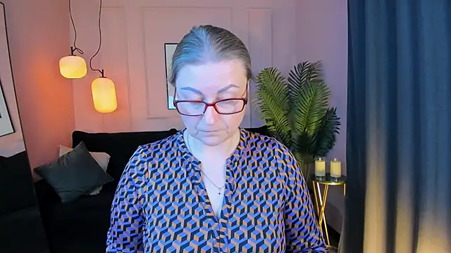 AlexandraKind online show from December 18, 1:33 am