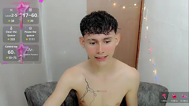 Snapshot of tanjiro_cute chatting on January 2, 11:49 pm tanjiro cute online show from January 2, 11:49 pm