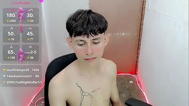 Snapshot of tanjiro_cute chatting on January 5, 8:22 am tanjiro cute online show from January 5, 8:22 am