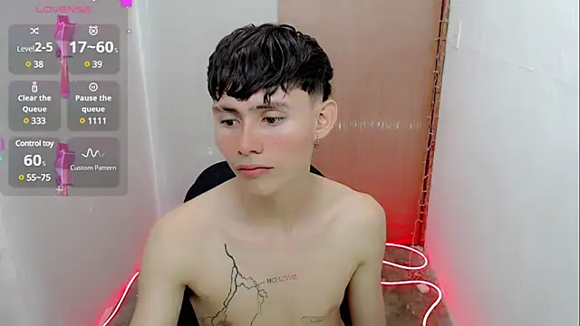 Snapshot of tanjiro_cute chatting on January 6, 4:26 am tanjiro cute online show from January 6, 4:26 am