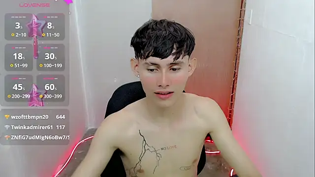 Snapshot of tanjiro_cute chatting on January 6, 7:31 am tanjiro cute online show from January 6, 7:31 am