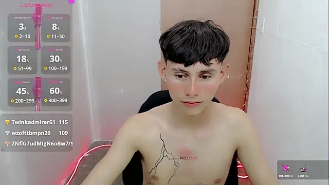 Snapshot of tanjiro_cute chatting on January 7, 6:38 am tanjiro cute online show from January 7, 6:38 am