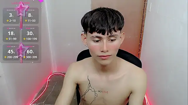 Snapshot of tanjiro_cute chatting on January 9, 3:04 am tanjiro cute online show from January 9, 3:04 am