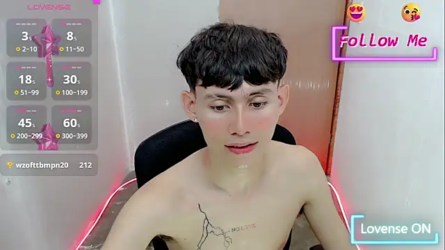 Snapshot of tanjiro_cute chatting on January 10, 9:34 am tanjiro cute online show from January 10, 9:34 am