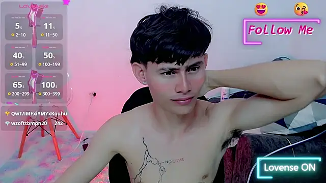 Snapshot of tanjiro_cute chatting on January 18, 7:28 am tanjiro cute online show from January 18, 7:28 am