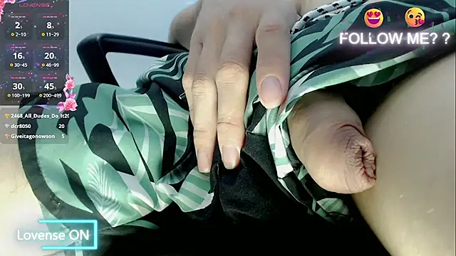 Snapshot of tanjiro_cute chatting on February 7, 10:08 am tanjiro cute online show from February 7, 10:08 am