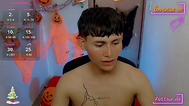 Snapshot of tanjiro_cute chatting on November 8, 3:18 am tanjiro cute online show from November 8, 3:18 am