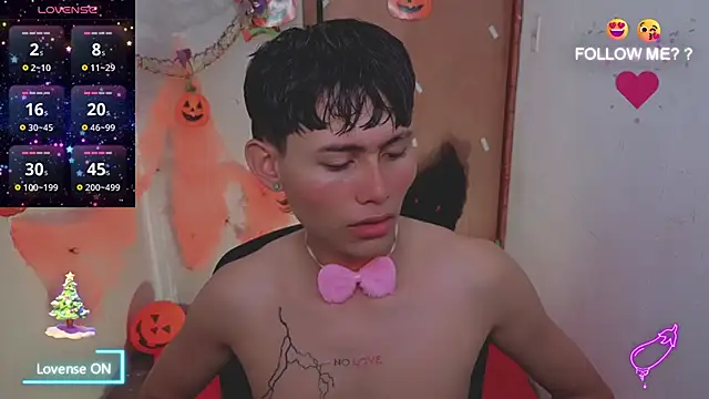 Snapshot of tanjiro_cute chatting on November 21, 5:39 am tanjiro cute online show from November 21, 5:39 am