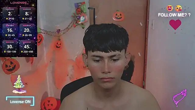 Snapshot of tanjiro_cute chatting on November 22, 5:06 am tanjiro cute online show from November 22, 5:06 am