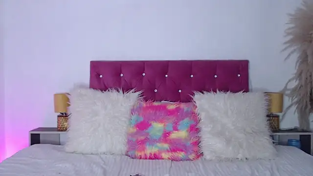 alinakiss online show from January 28, 8:25 am