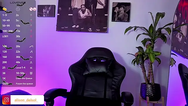 Alisson Wynter online show from December 4, 3:27 am