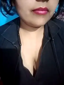 Snapshot of Love-Veronica chatting on April 23, 6:10 pm Love-Veronica online show from April 23, 6:10 pm