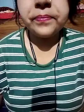 Snapshot of Love-Veronica chatting on April 28, 1:49 pm Love-Veronica online show from April 28, 1:49 pm