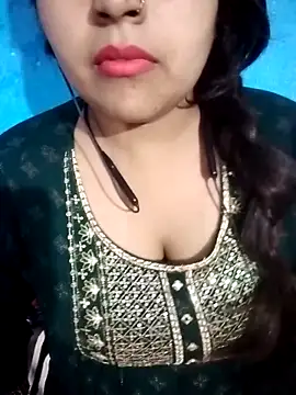 Snapshot of Love-Veronica chatting on May 1, 6:23 pm Love-Veronica online show from May 1, 6:23 pm