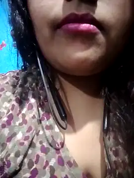 Snapshot of Love-Veronica chatting on May 7, 2:22 pm Love-Veronica online show from May 7, 2:22 pm