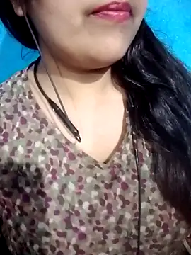 Snapshot of Love-Veronica chatting on May 8, 2:00 pm Love-Veronica online show from May 8, 2:00 pm