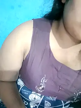 Snapshot of Love-Veronica chatting on May 10, 6:35 pm Love-Veronica online show from May 10, 6:35 pm