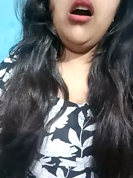 Snapshot of Love-Veronica chatting on May 11, 6:05 pm Love-Veronica online show from May 11, 6:05 pm