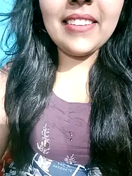 Snapshot of Love-Veronica chatting on May 12, 6:05 pm Love-Veronica online show from May 12, 6:05 pm