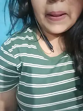 Snapshot of Love-Veronica chatting on May 23, 6:23 pm Love-Veronica online show from May 23, 6:23 pm