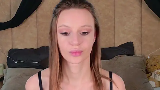 Snapshot of RebeccaMartons chatting on January 22, 12:27 am RebeccaMartons online show from January 22, 12:27 am