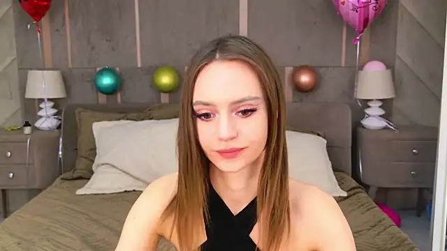 Snapshot of RebeccaMartons chatting on February 17, 6:42 am RebeccaMartons online show from February 17, 6:42 am