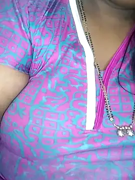 Sexy Radhikaa online show from February 3, 10:42 am