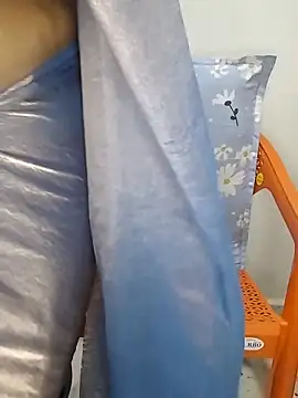 Sexy Radhikaa online show from March 21, 1:58 pm