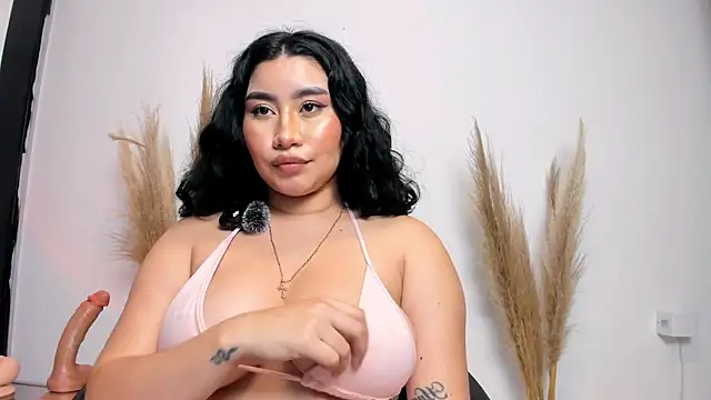 leylaclintonxx online show from February 1, 8:18 am