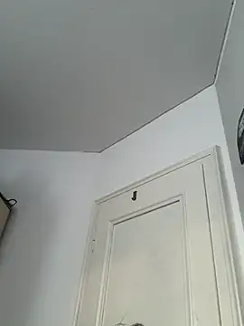 Snapshot of hotiee chatting on December 4, 9:07 am hotiee online show from December 4, 9:07 am