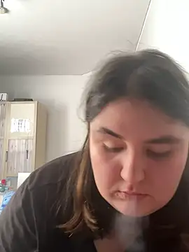 Snapshot of hotiee chatting on March 10, 1:43 pm hotiee online show from March 10, 1:43 pm