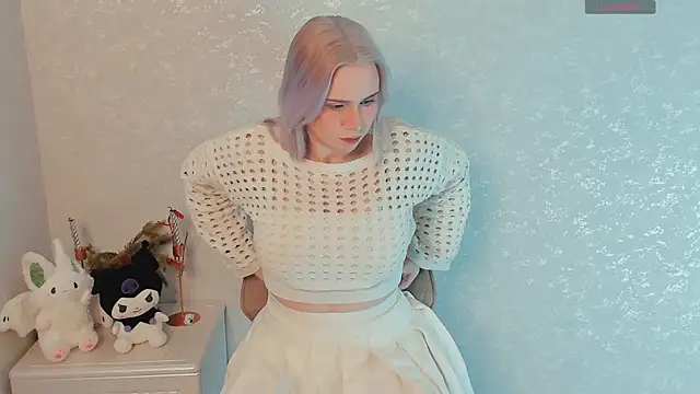 Snapshot of LynetBarritt chatting on January 16, 4:17 am LynetBarritt online show from January 16, 4:17 am